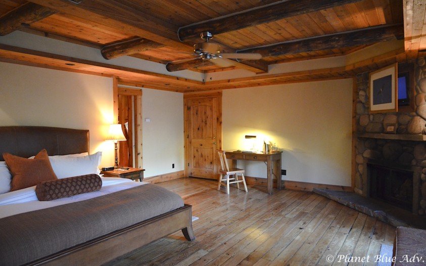 Bedroom at the Rainbow Ranch Resort, Montana
